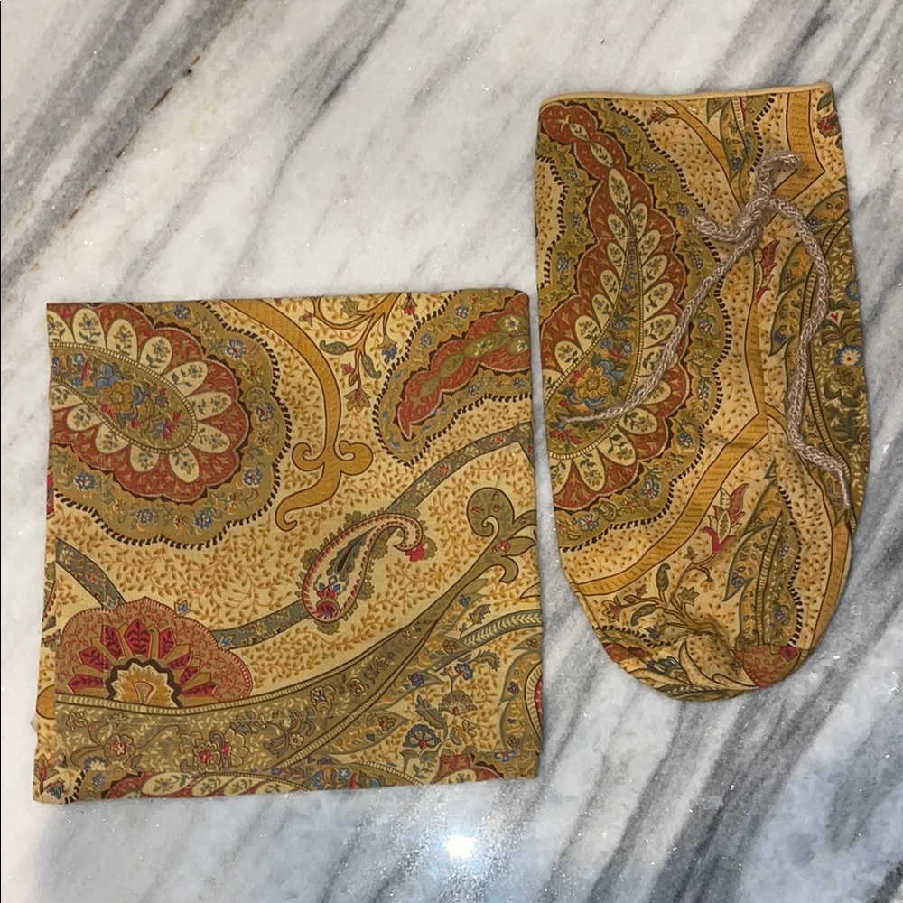 Pottery Barn Wine Bottle Holder and 20x20 Napkin